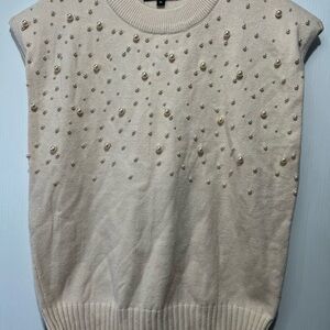 Chic Sleeveless Sweater with Pearl Details